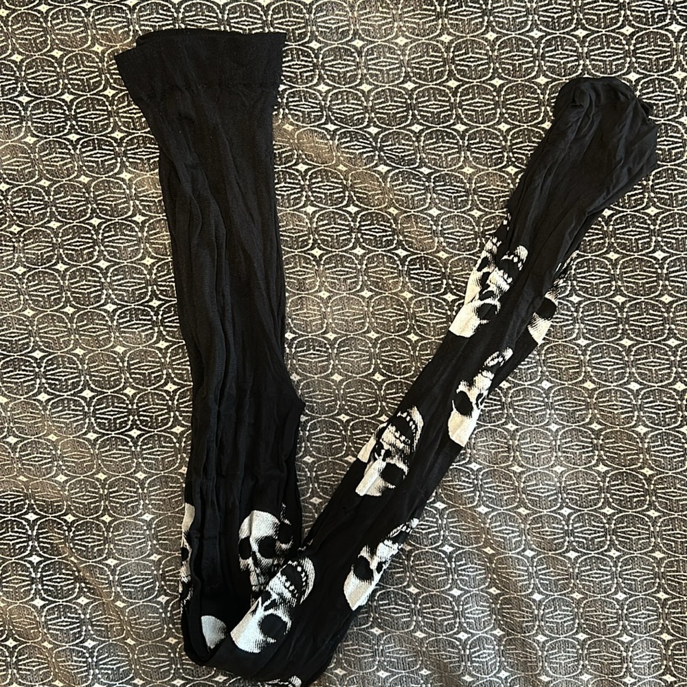 NWOT Skull Tights